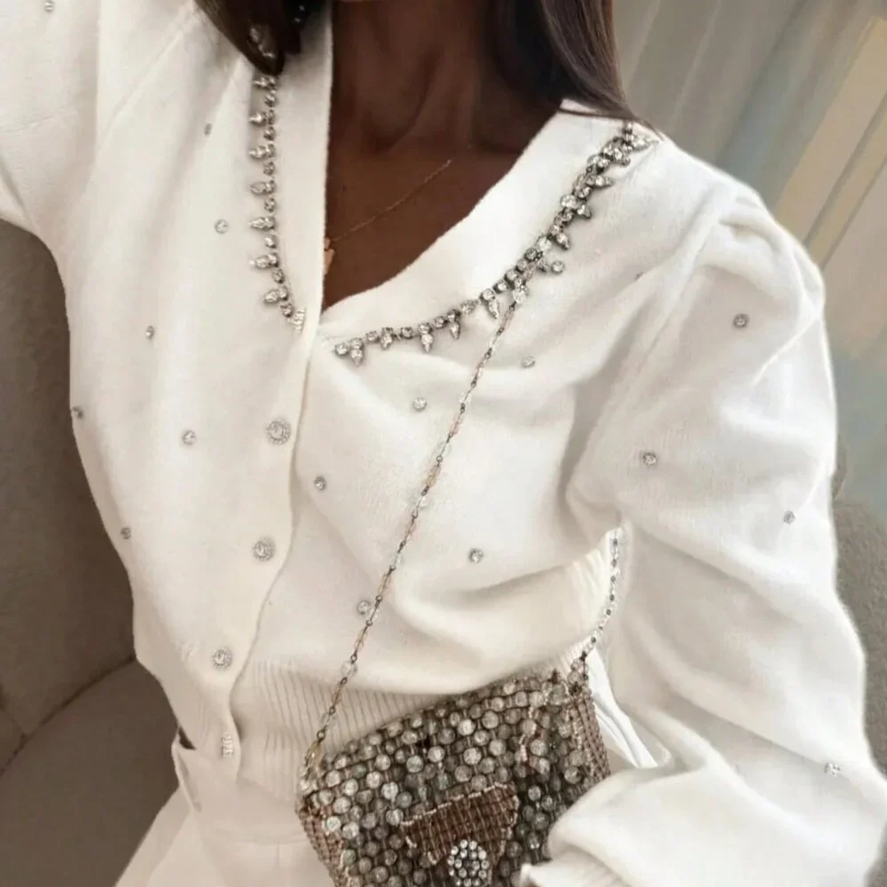 White Elegant Women's Long Sleeve V-Neck Sweater